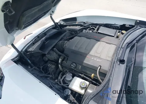 2017 Chevrolet Corvette Stingray из США, поврежденный, VIN 1G1YD2D71H5110539